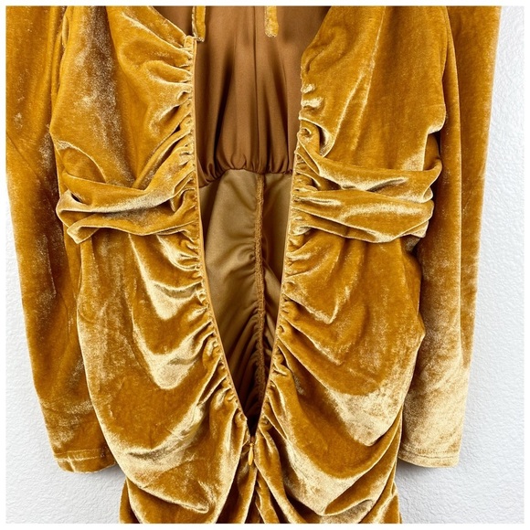 NWT MinkPink Meknes Gold Velvet Ruched Mini Dress Size Medium - Picture 9 of 13